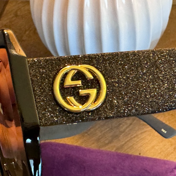 Oversized square Gucci sunglasses - Picture 11 of 16